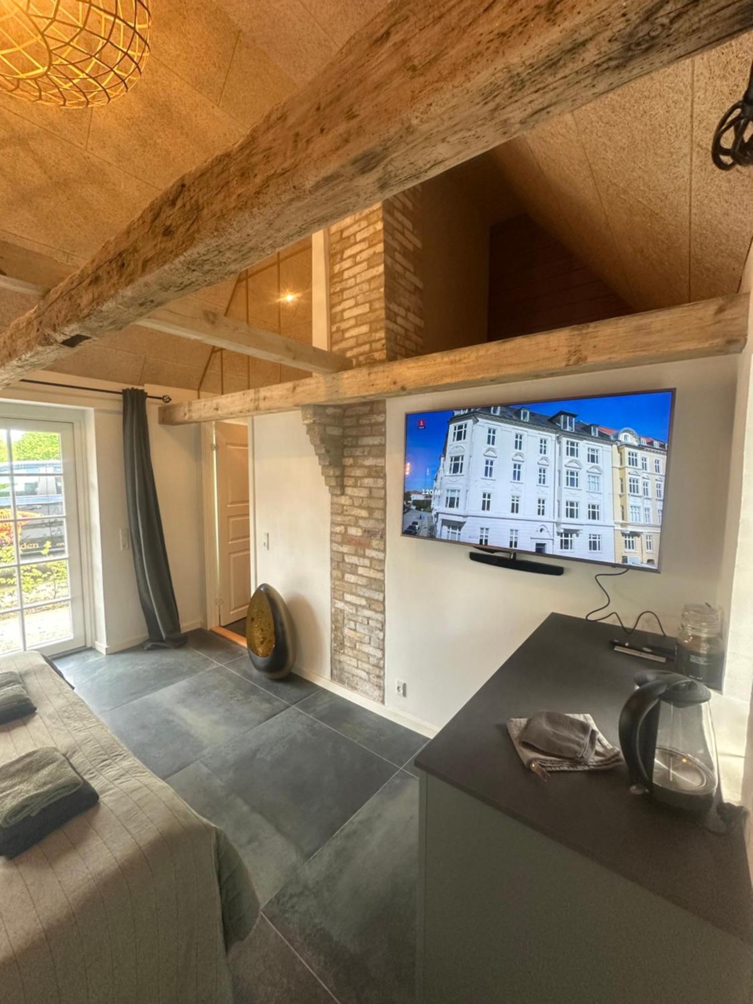 Troldegaarden Guesthouse Кьоге Екстериор снимка